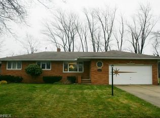 16049 Ramona Dr, Middleburg Heights, OH 44130