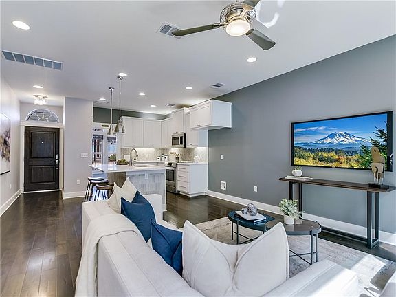 4th image of 5309 William Holland Ave #11