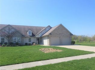 1138 Hunting Holw, Grafton, OH 44044