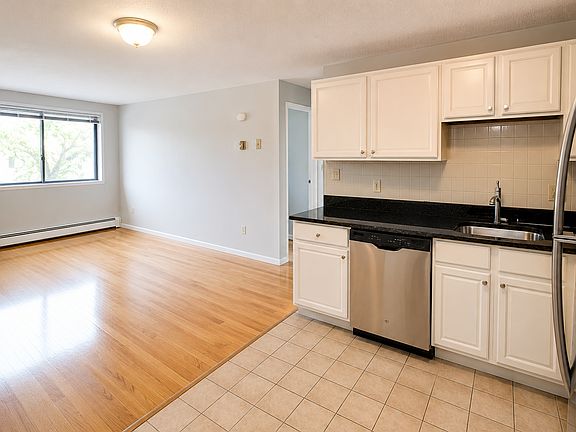 3rd image of 14 Murdock St APT 32