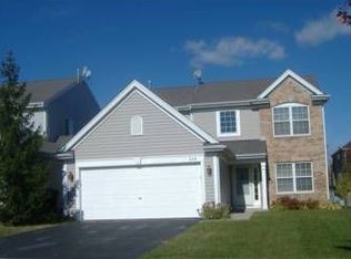 246 Jasmine Cir, Lindenhurst, IL 60046