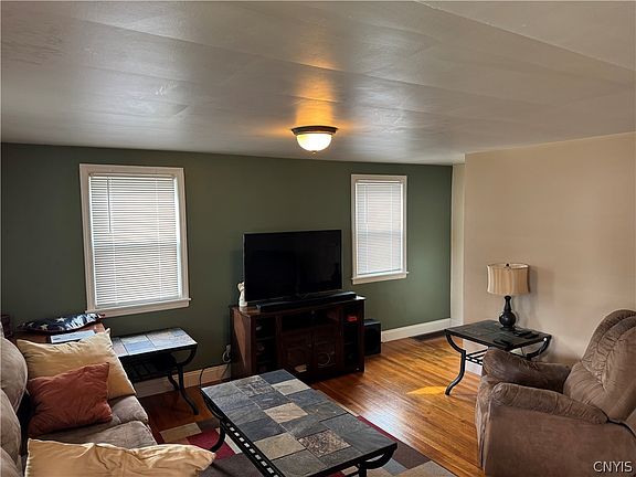 2nd image of 610 Healy Ave