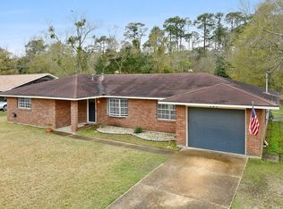 747 Holly Hills Dr, Biloxi, MS 39532