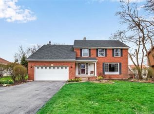 5584 Kippen Dr, East Amherst, NY 14051