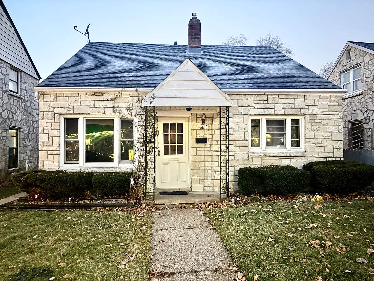 4 bed, 1.5 bath, 1309 sqft, $2,400 — Photo 1