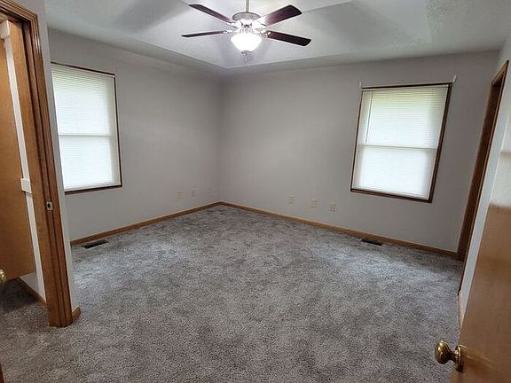 3rd image of 18500 E Arrowhead Ln