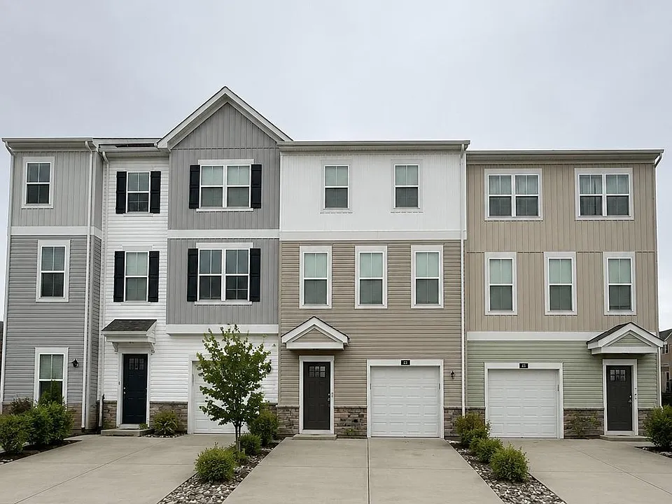402 Honeyberry Ln