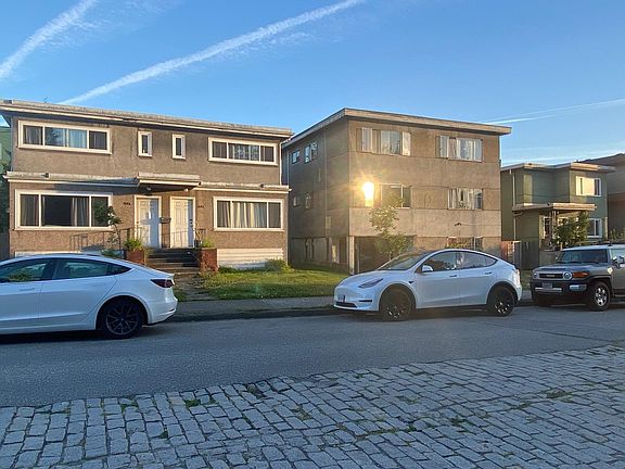 3rd image of 1676 Frances St #6