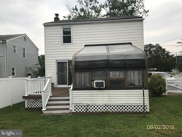 2nd image of 455 49th St