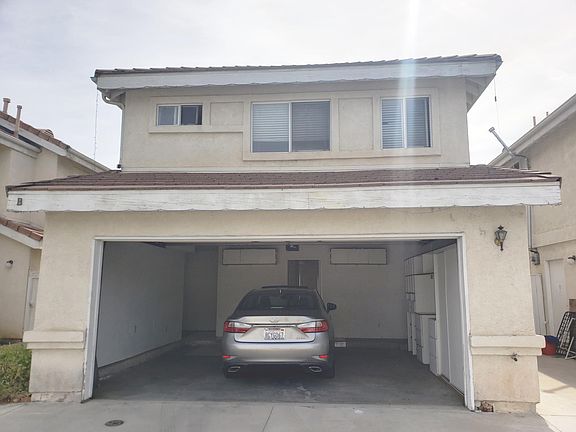 3rd image of 21041 Gault St Unit B