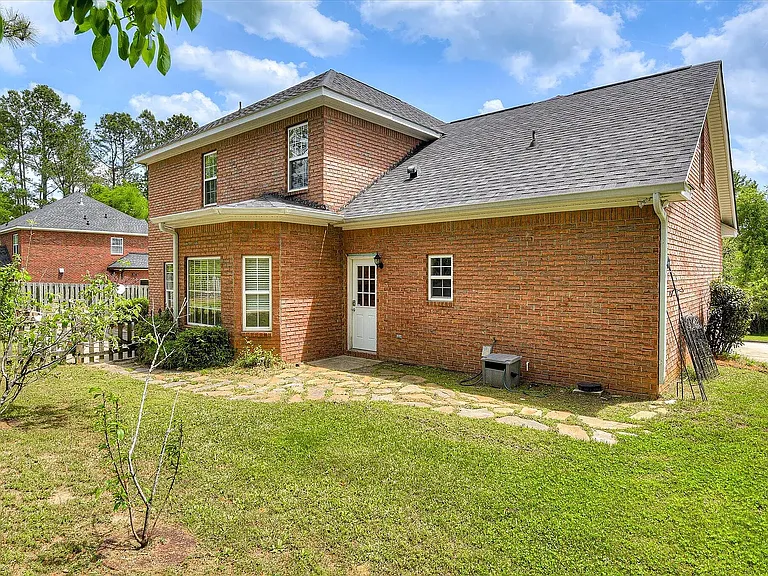 5755 Carriage Hills Dr — Photo 44
