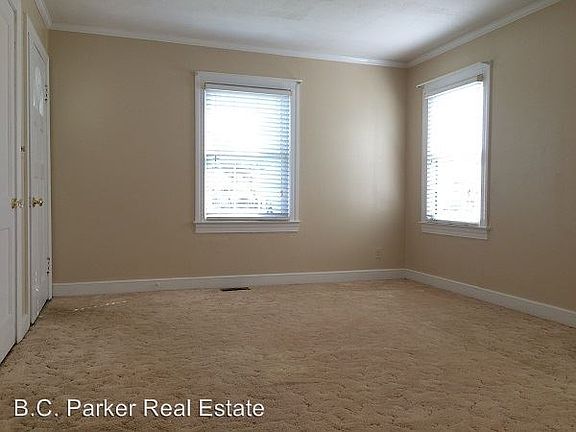 4th image of 1542 W Webb Ave