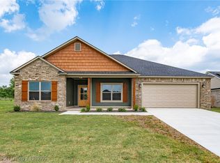 820 Avondale Dr, Alma, AR 72921