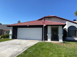 13080 Bermuda Dunes Rd, Victorville, CA 92395