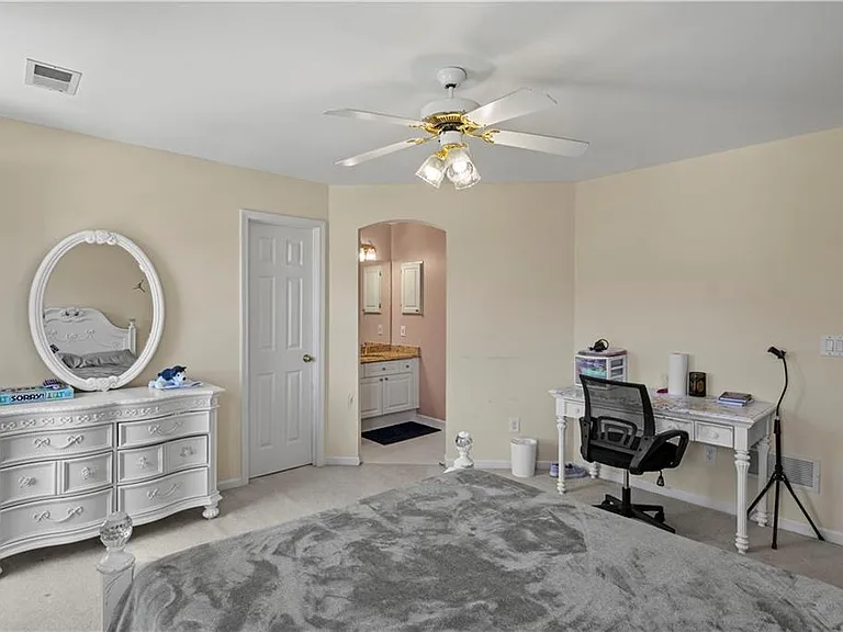5685 Lake Manor Trce — Photo 20