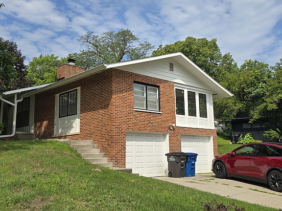 2nd image of 4212 Valley Cir