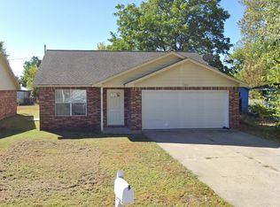 1913 Sallie St, Muskogee, OK 74403