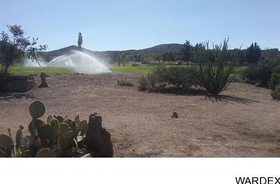 4th image of 995 Country Club Dr