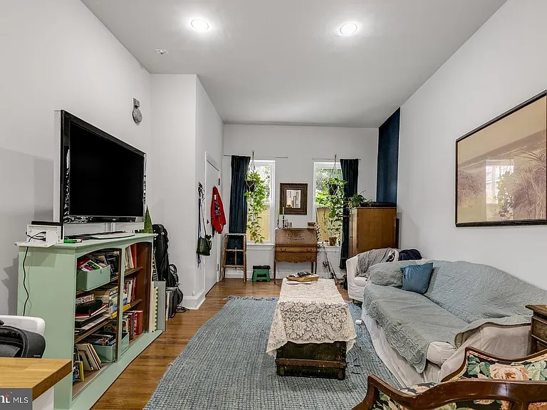 802 S 4th St #1 — Photo 4