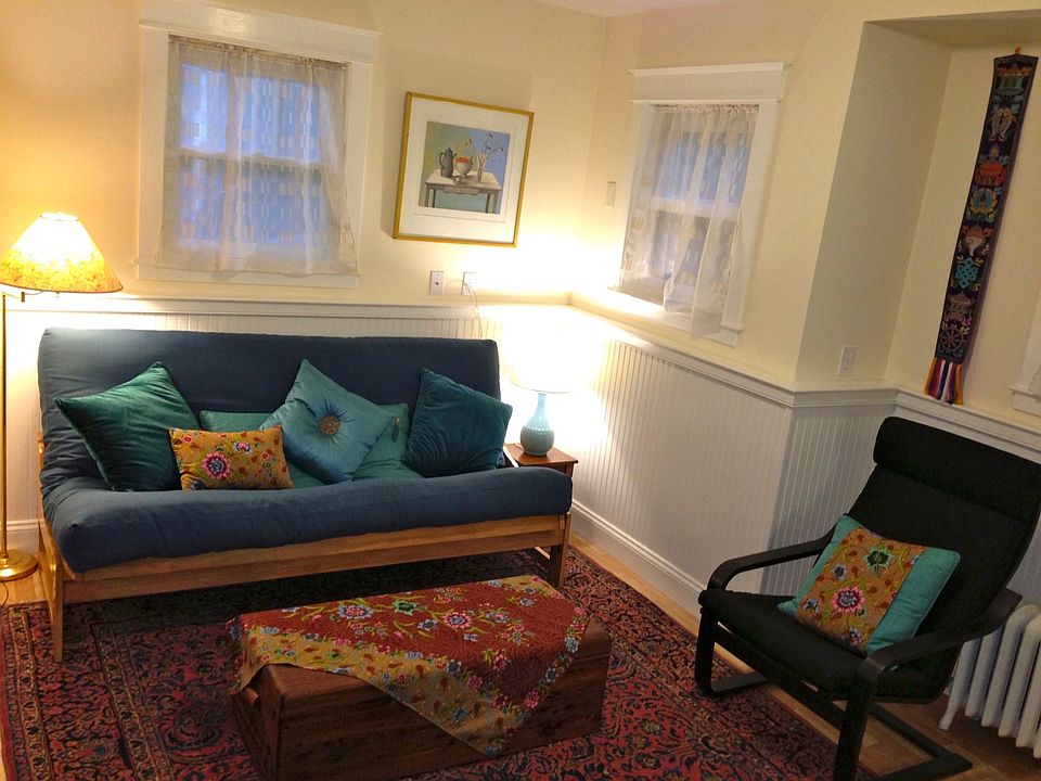 Spacious Living Room with Queen Size Futon Couch