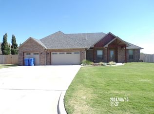 846 Hummingbird Dr, Cache, OK 73527