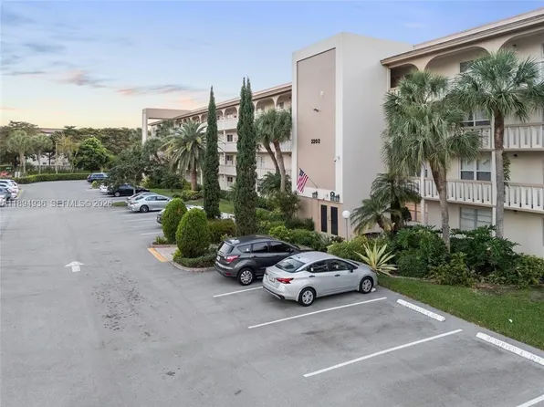 2202 Lucaya Bnd APT L3, Coconut Creek, FL 33066