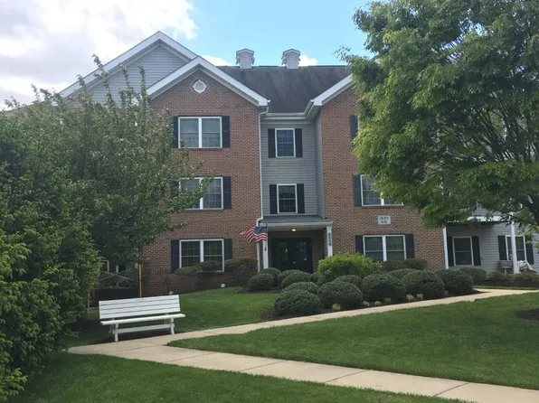 6514 Ridenour Way E APT 2A, Eldersburg, MD 21784