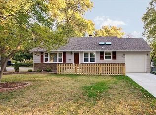 4922 W 71st Ter, Prairie Village, KS 66208