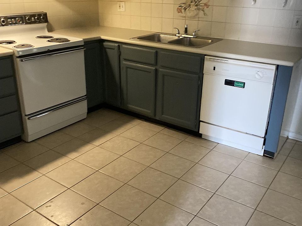 1st image of 3932 Crayrich Cir #3932