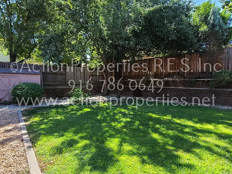 1417 Hurlston Way — Photo 27