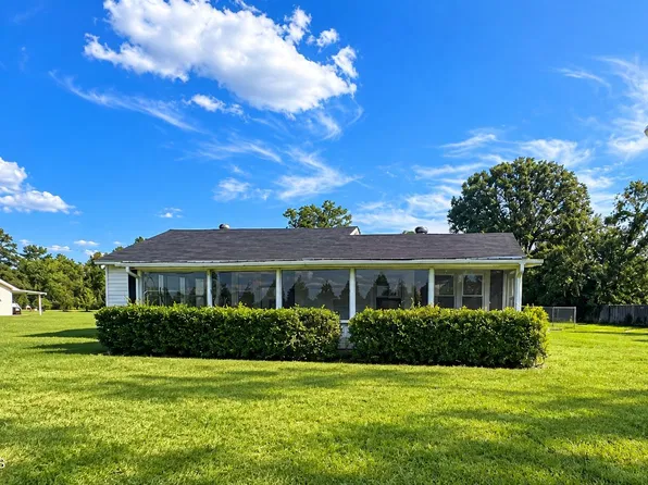 2546 Seminole Trl, Waycross, GA 31501