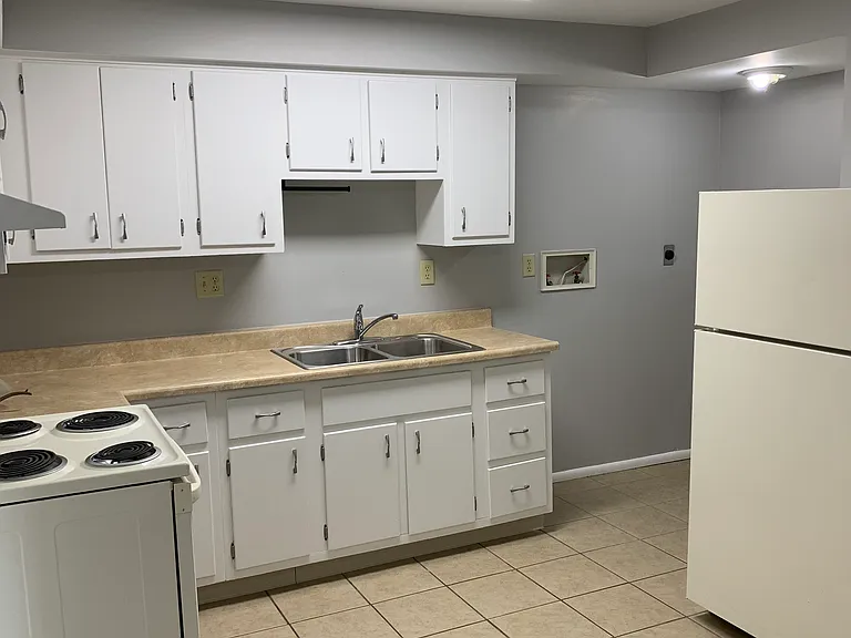 122 Maynard Dr — Photo 12