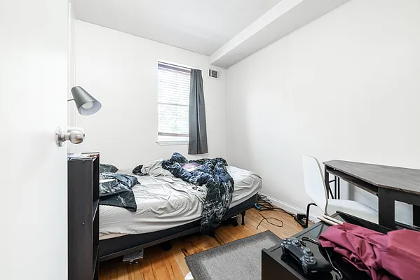 Rented by Key City Capital Inc | media 18