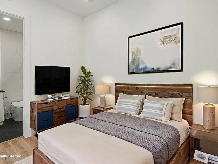 2217 N Fitzhugh Ave #205 — Photo 25