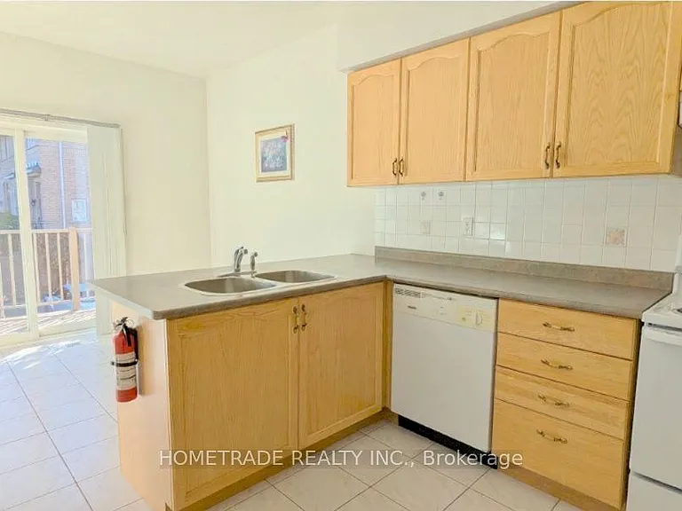 23 Observatory Ln #72 — Photo 5