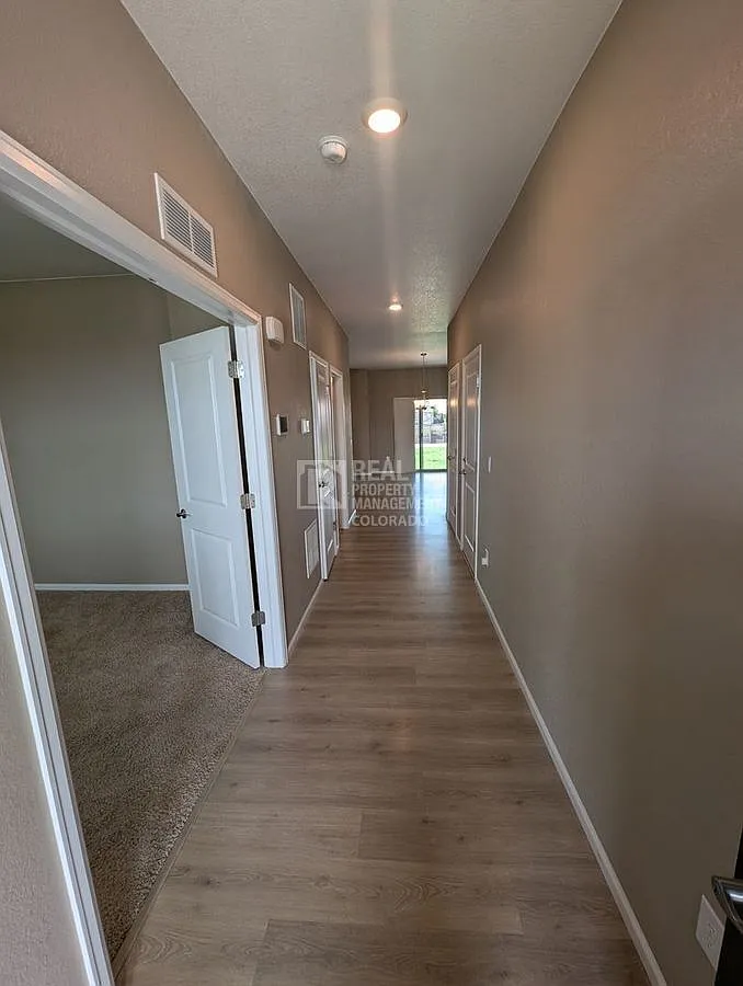 Welcome to your Dream Home in Aurora — Photo 4