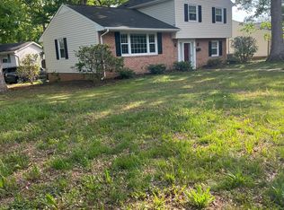 521 Laurel Ave, Fredericksburg, VA 22408