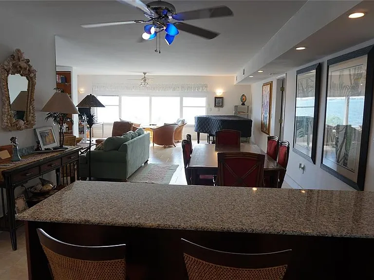 5900 Shore Blvd S #402 — Photo 10