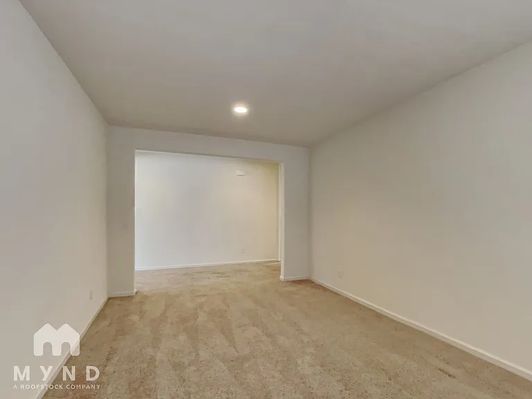 14320 Loyola Dr — Photo 9
