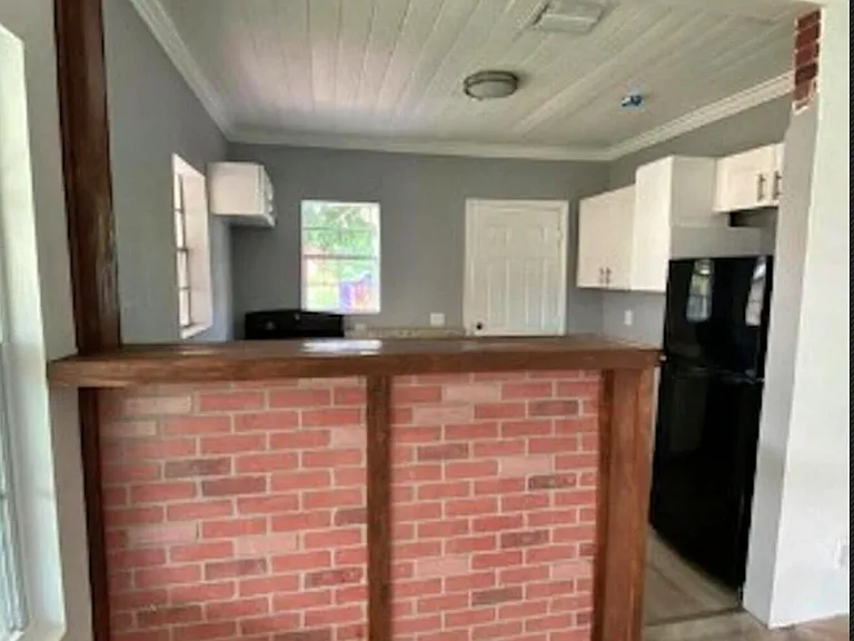 1115 Grant St — Photo 13