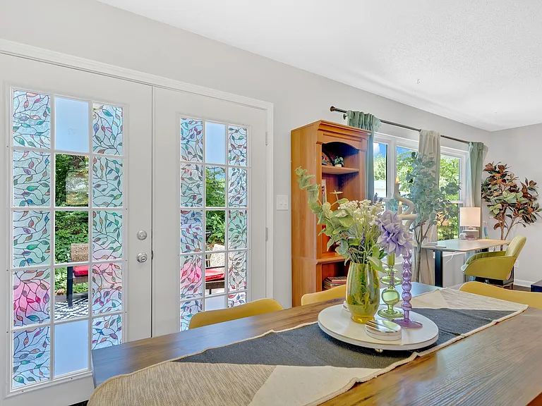 7540 Chatham Cir — Photo 17