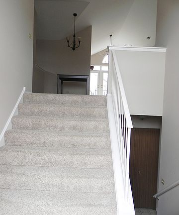 2nd image of 450 Cromwell Cir Unit 2