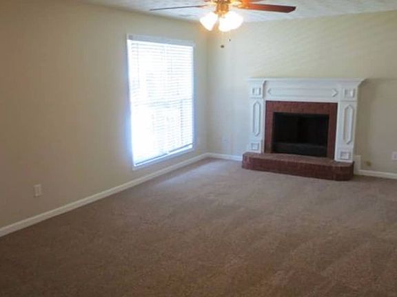 3rd image of 3827 Knotts Pass Ct