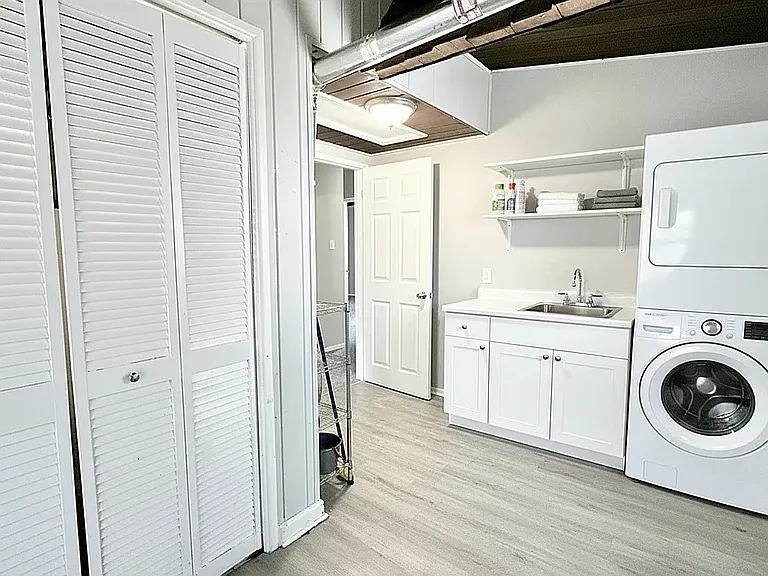 15043 Meadow Ln — Photo 9