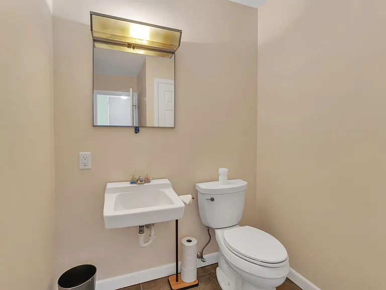 107 Beckley St — Photo 6