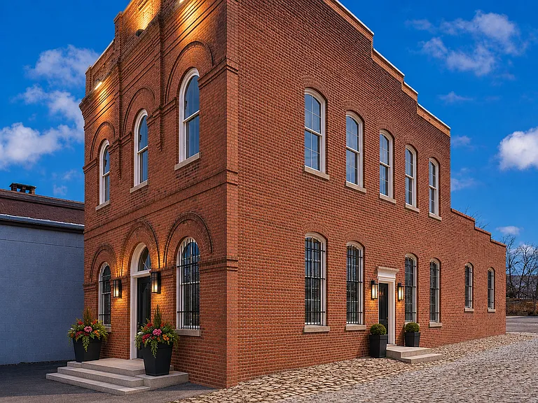 124 W Bank St #A — Photo 13