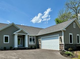 100 Edwards Falls Ln, Manlius, NY 13104