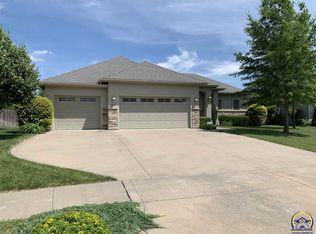 2608 SW Windermere Ct, Topeka, KS 66614