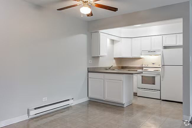 1st image of 648-50 S York Rd #214