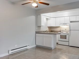 648-50 S York Rd #214, Bensenville, IL 60106